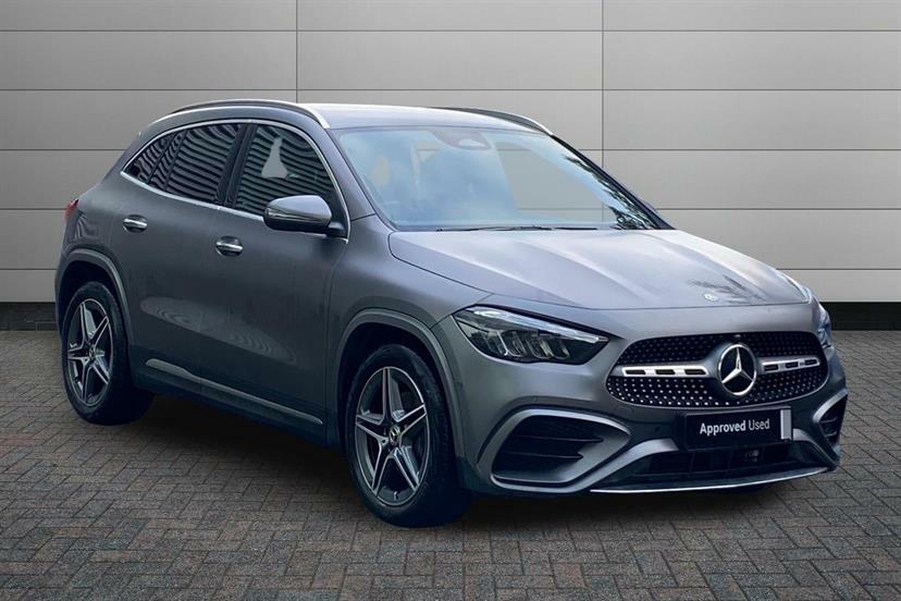 Mercedes-Benz GLA Class 200 Amg Line Executive Black