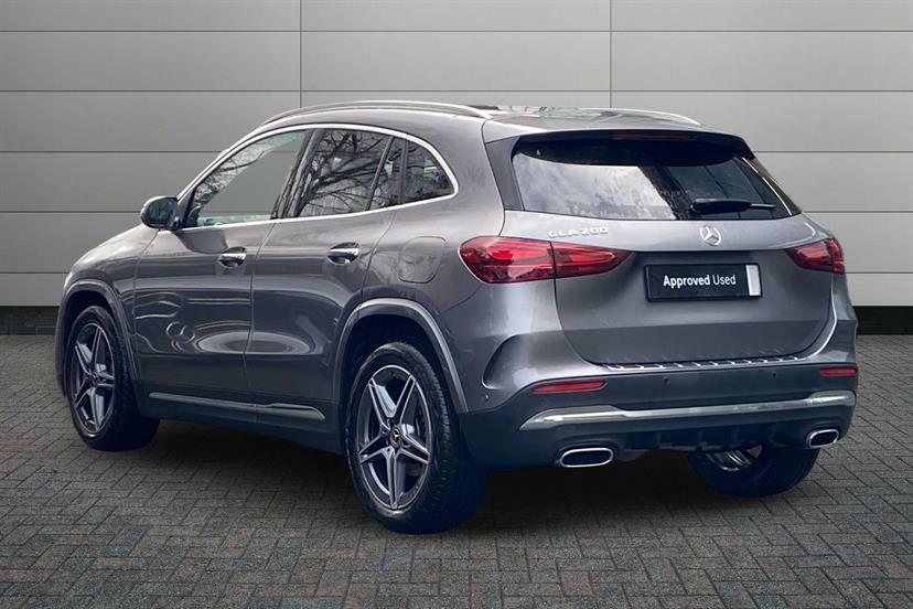 Mercedes-Benz GLA Class 200 Amg Line Executive DF24EKD Black #2