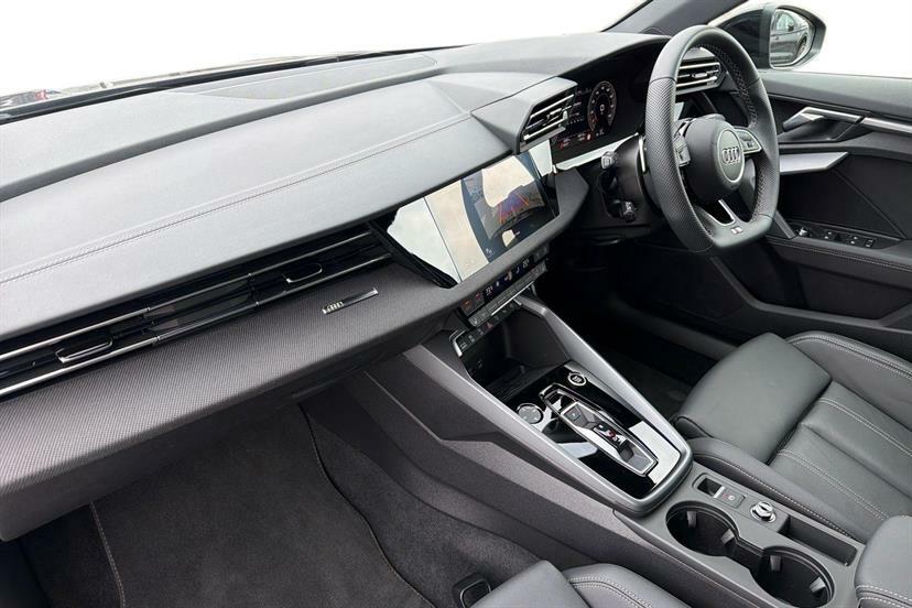 Audi A3 1.5 Tfsi 150 Black Edition S Tronic KN75FWY Black #2