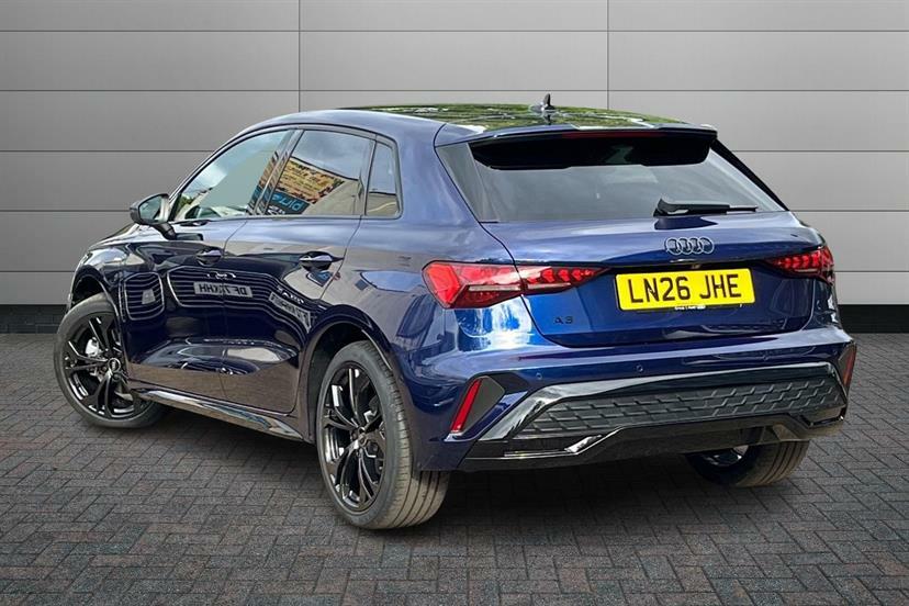Audi A3 1.5 Tfsi E 204 Black Edition S Tronic LN26JHE Blue #3