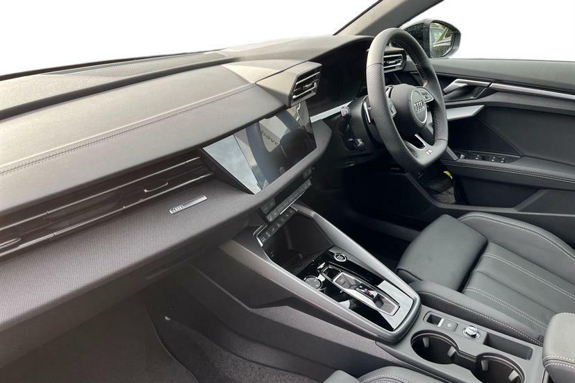 Audi A3 1.5 Tfsi E 204 Black Edition S Tronic LN26JHE Blue #2