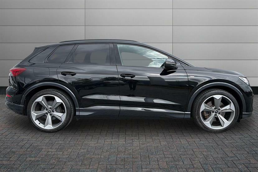 Audi Q4 E Tron 210Kw 45 82Kwh Black Edition Tech Pack YT25AFV Black #4