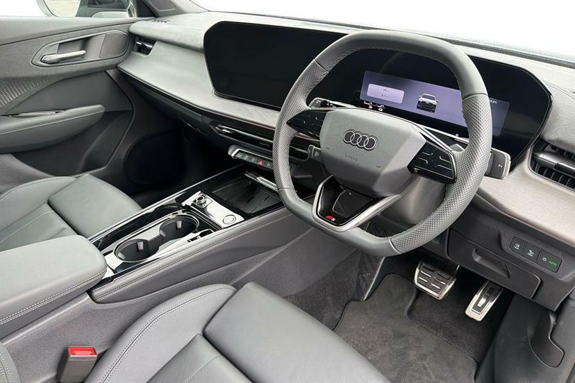 Audi Q3 1.5 E-hybrid Launch Edition S Tronic Grey #6