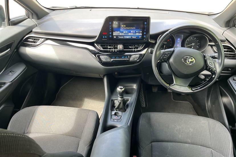 Toyota C-Hr 1.2T Icon Tech LD19VZZ Silver #6