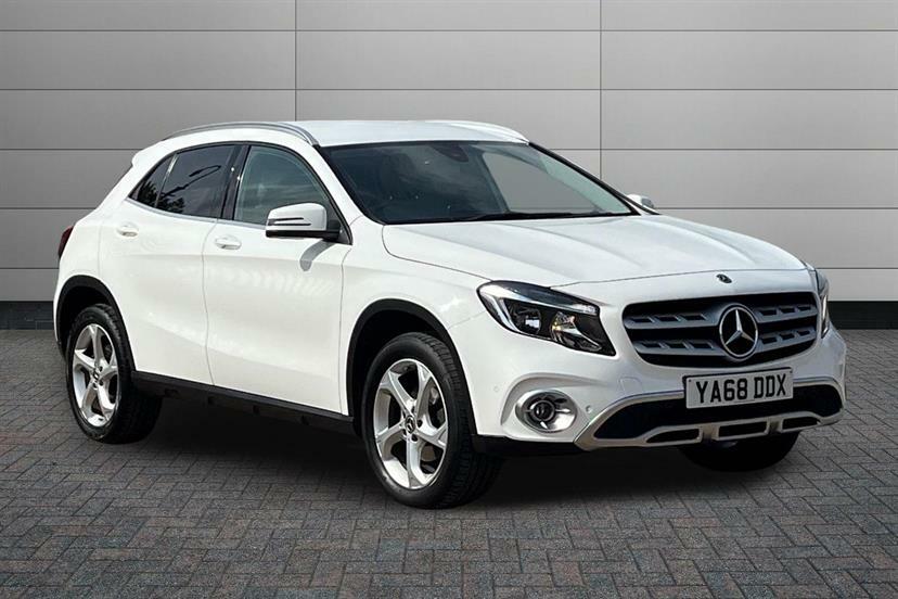 Mercedes-Benz GLA Class 220D 4Matic Sport Executive White