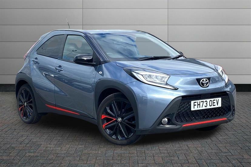 Toyota Aygo X 1.0 Vvt-i Undercover Black