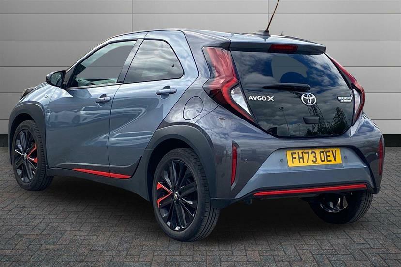 Toyota Aygo X 1.0 Vvt-i Undercover FH73OEV Black #4