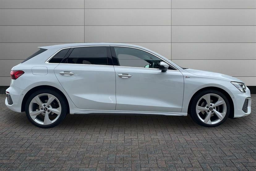 Audi A3 30 Tfsi S Line WP72EVL White #4