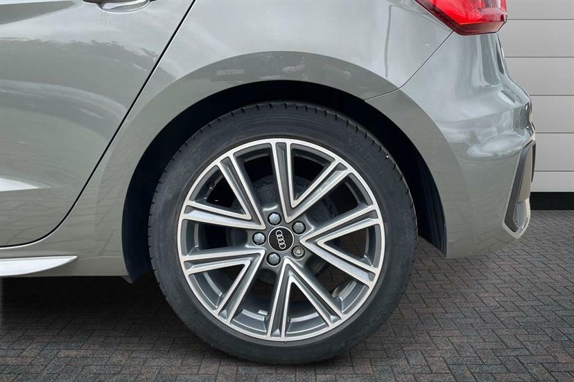 Audi A1 25 Tfsi S Line WO23KCU Grey #5