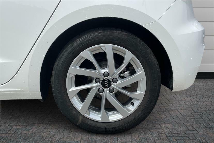 Audi A1 30 Tfsi Sport VK74DRZ White #5