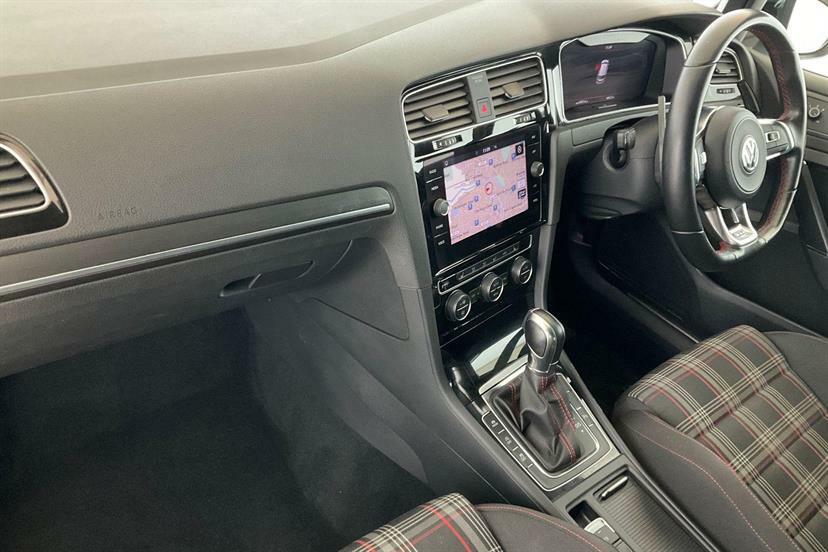 Volkswagen Golf 2.0 Tsi 245 Gti Performance Dsg DE19VZV White #2
