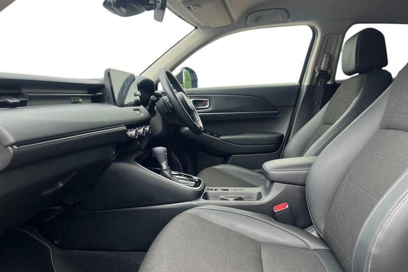 Honda Hr-V 1.5 Ehev Advance Cvt GY23KZA White #2