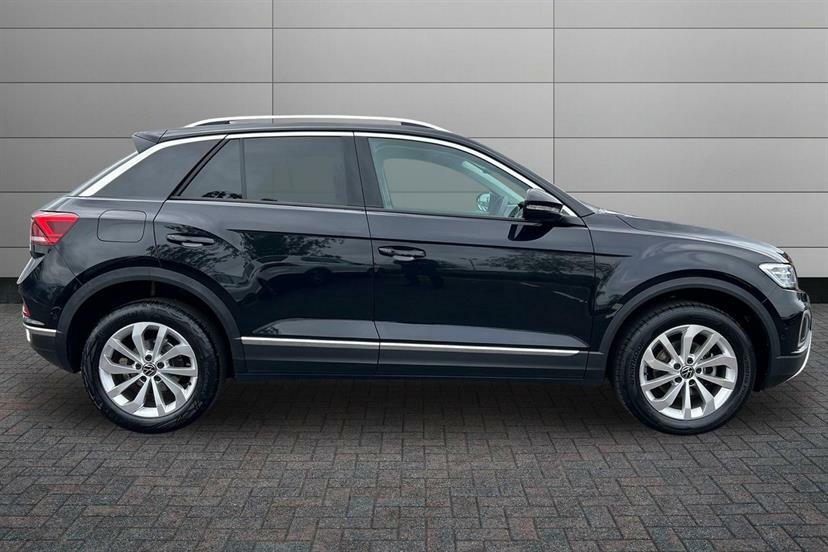 Volkswagen T-Roc 1.5 Tsi Style GD25PYJ Black #4