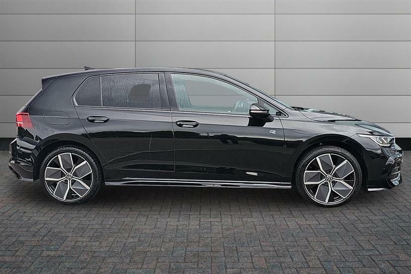 Volkswagen Golf 1.5 Tsi 150 R-line DE75CKG Black #4