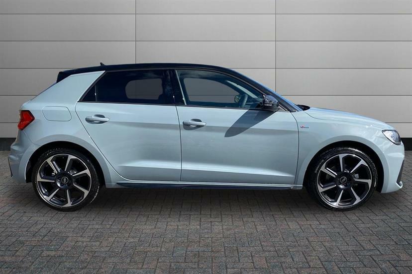 Audi A1 35 Tfsi Black Edition S Tronic WU75FBF Grey #4