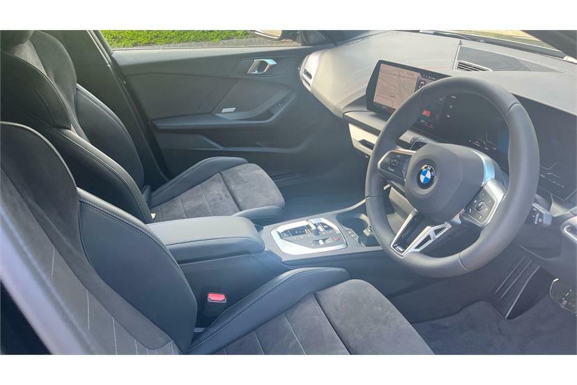 BMW 1 Series 123 Xdrive M Sport Step AF26WLB Black #6