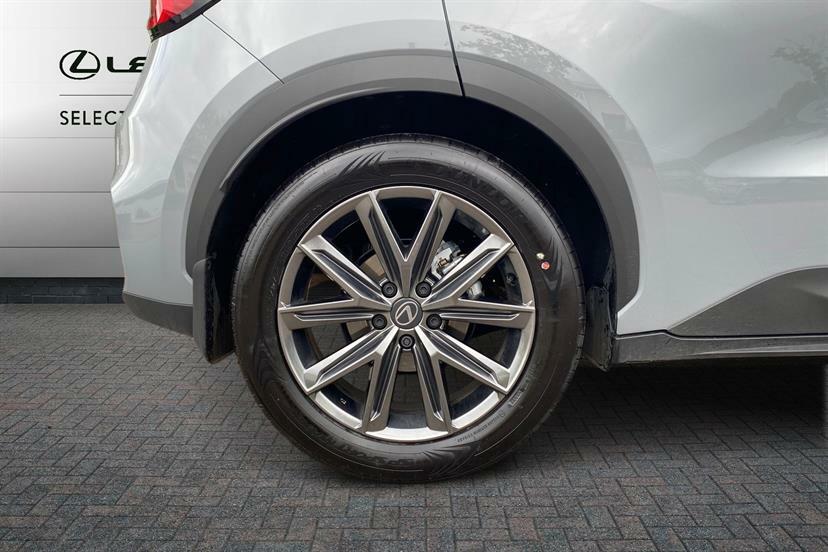 Lexus LBX 1.5 Premium Plus E-cvt RJ75YGW Grey #5