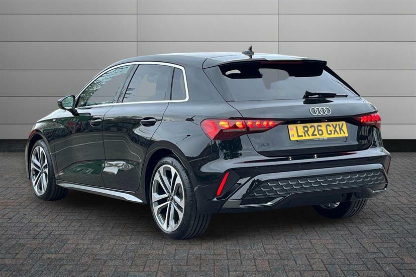 Audi A3 1.5 Tfsi 116 S Line S Tronic LR26GXK Black #3