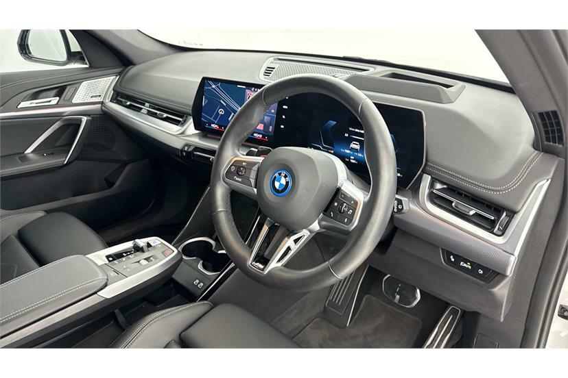 BMW iX1 150Kw Edrive20 M Sport 65Kwh YA25AFO White #6