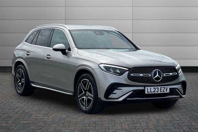 Mercedes-Benz GLC Class 300 4Matic Amg Line 9G-tronic Silver
