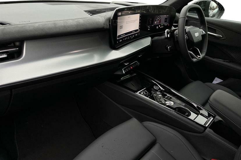 Audi Q3 2.0 Tfsi Quattro S Line S Tronicsoundvision LL75VBT Black #2