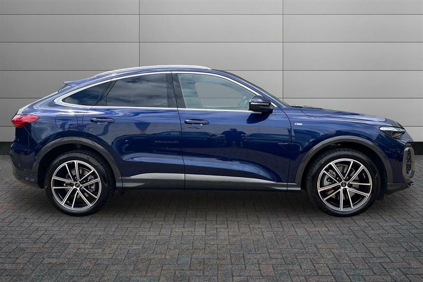Audi Q5 2.0 Tdi Quattro Launch Edition S Tronic LN75KCF Blue #4