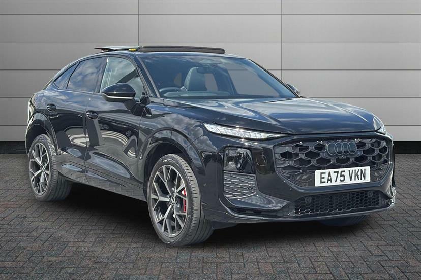 Audi Q3 1.5 E-hybrid Launch Edition Plus S Tronic Black