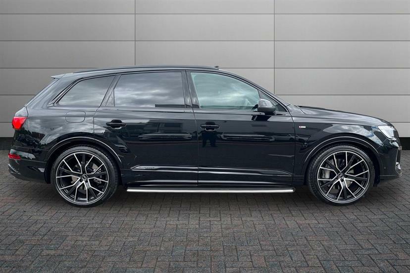 Audi Q7 3.0 Tfsi Quattro 340 Black Edition Tiptronic Black #4