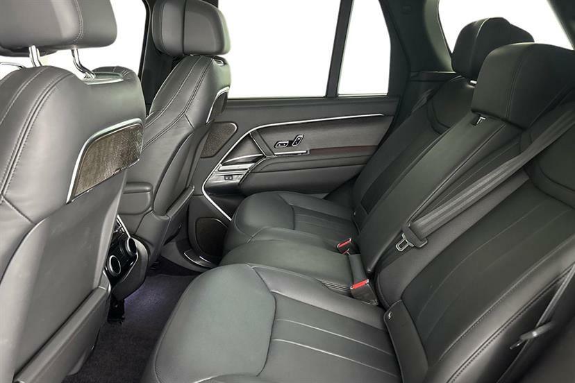Land Rover Range Rover 3.0 P400 LL73KTA Black #4