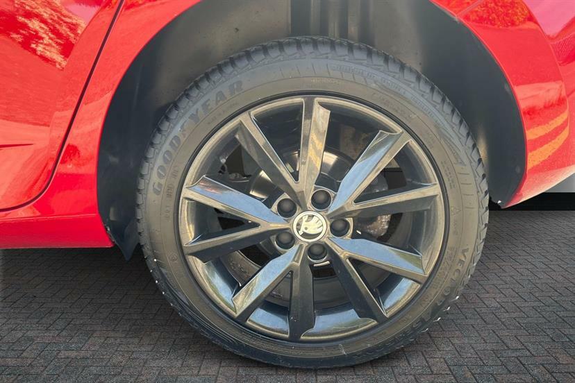 Skoda Fabia 1.0 Tsi Colour Edition GM18TZK Black #5