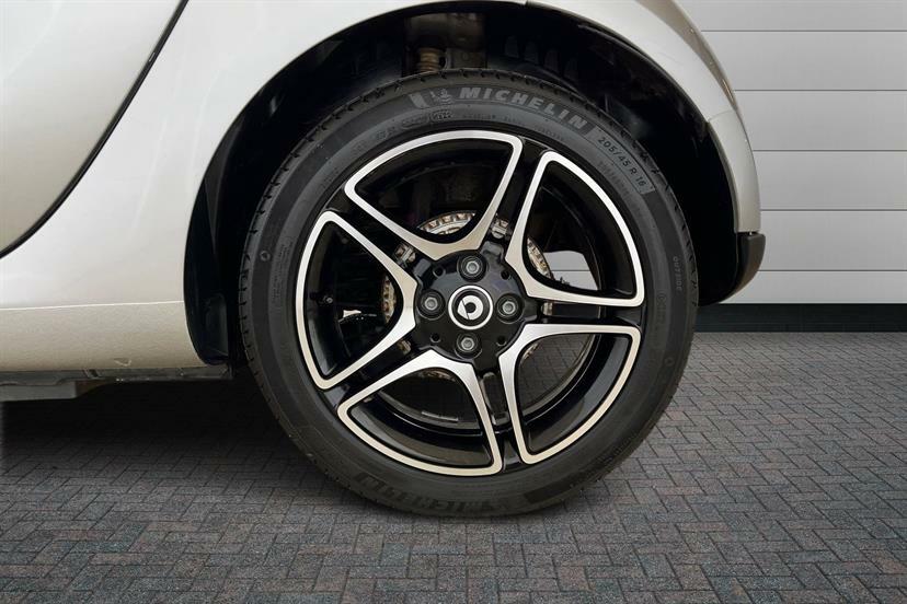 Smart Fortwo Cabrio 60Kw Eq Pulse Premium 17Kwh 22Kwch Silver #4