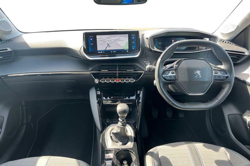 Peugeot 208 1.2 Puretech 100 Allure Premium HX21FNF White #6