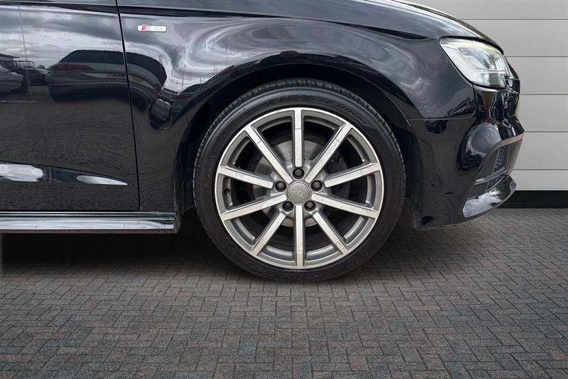 Audi A3 30 Tfsi 116 Black Edition KM19TSW Black #5