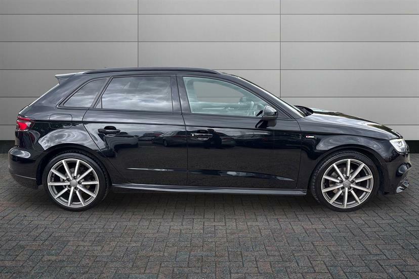 Audi A3 30 Tfsi 116 Black Edition KM19TSW Black #4