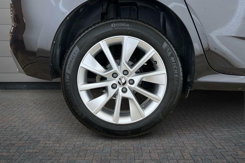 Skoda Kamiq 1.0 Tsi 95 Se AO73YZL Black #5