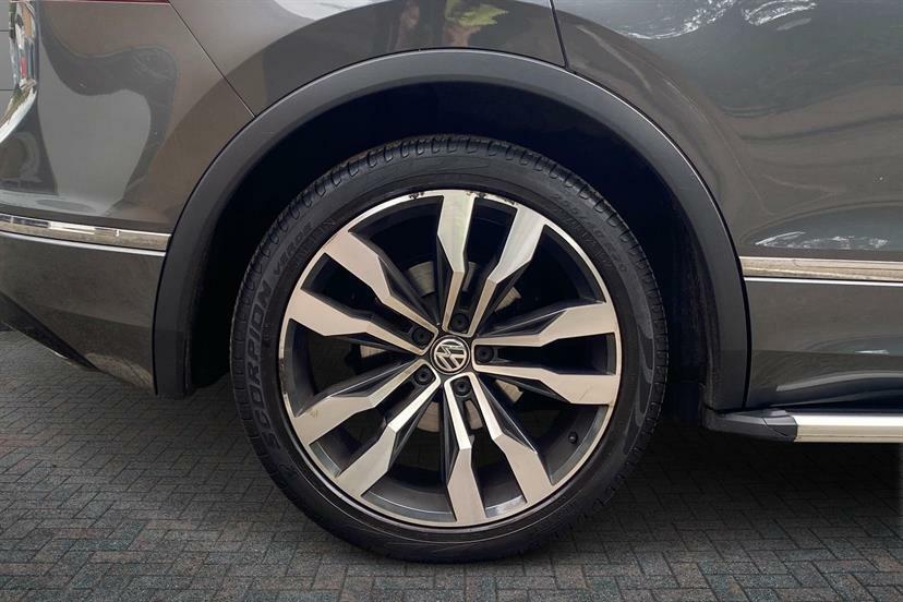 Volkswagen Tiguan 2.0 Tdi 150 4Motion R-line MA67THN Grey #5