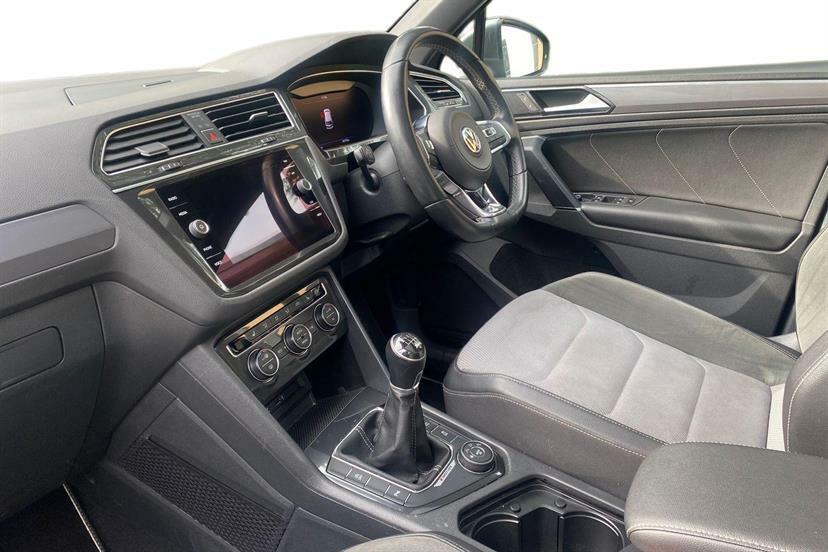 Volkswagen Tiguan 2.0 Tdi 150 4Motion R-line MA67THN Grey #2