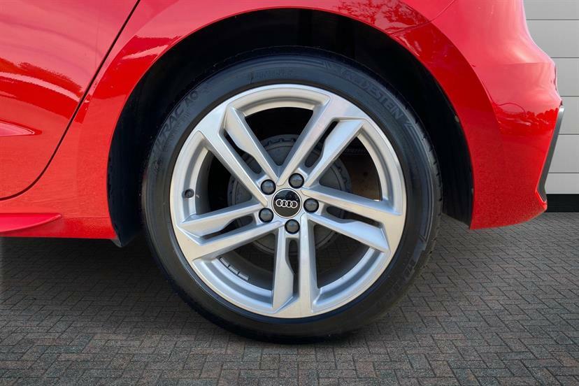 Audi A1 25 Tfsi S Line MT72AXJ Red #5