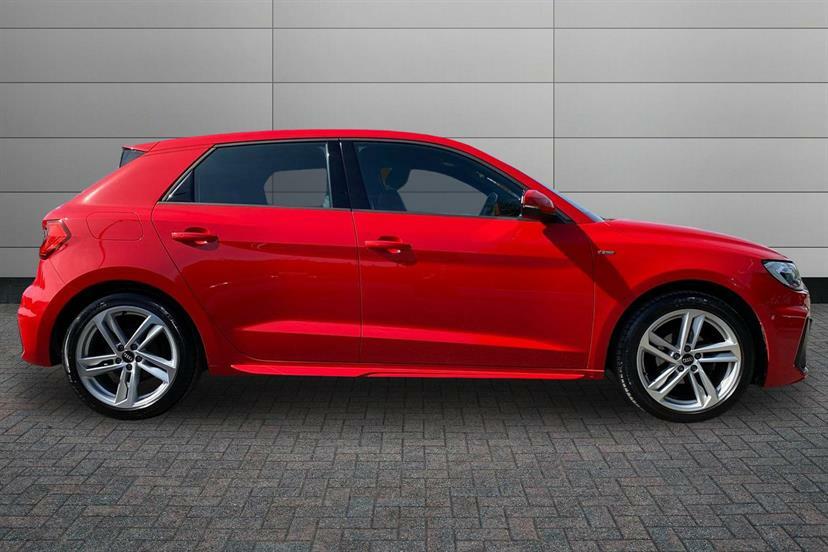 Audi A1 25 Tfsi S Line MT72AXJ Red #4