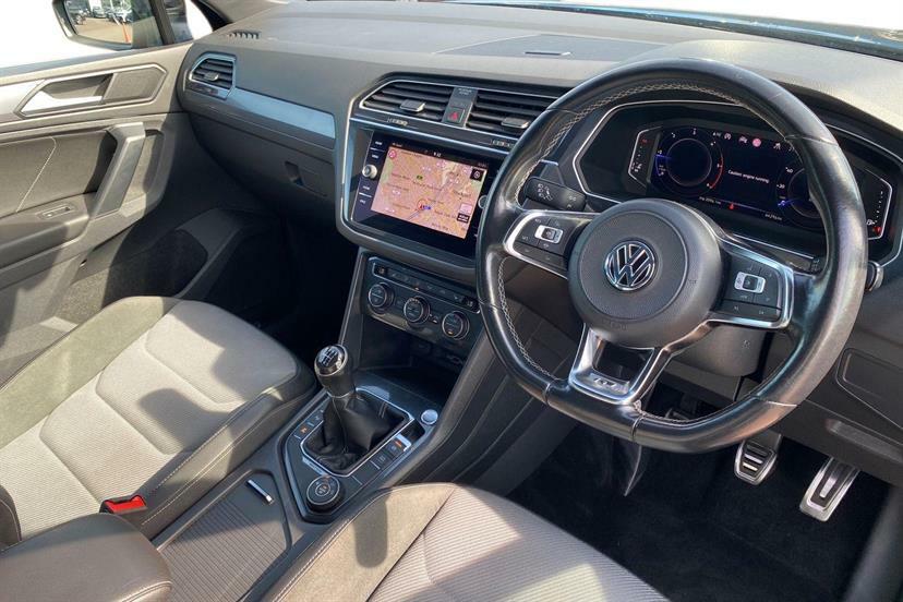 Volkswagen Tiguan 2.0 Tdi 150 4Motion R-line Tech CA20ABU Black #6