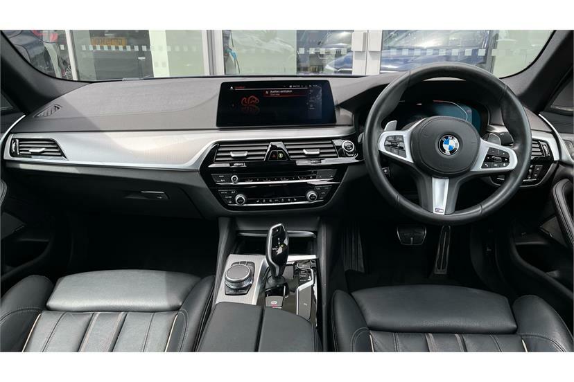 BMW 5 Series 520I M Sport Blue #4