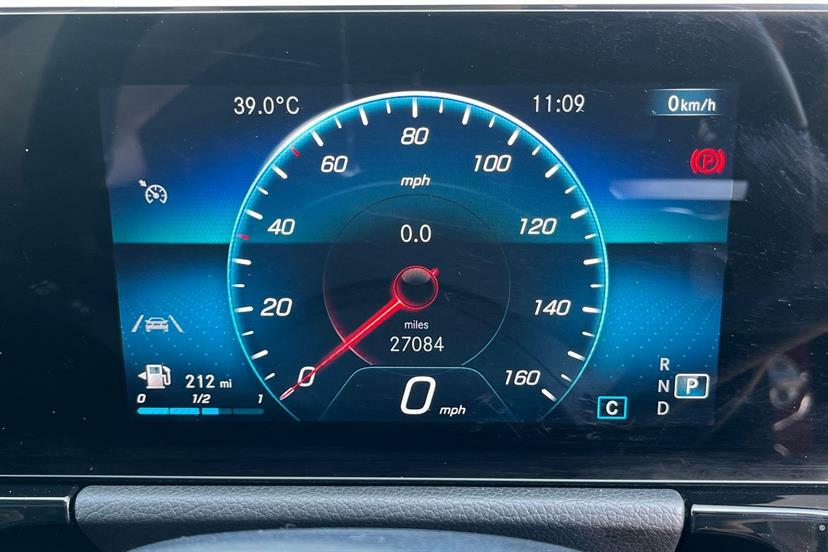 Mercedes-Benz GLA Class 200 Sport Executive EF22BFP Red #6