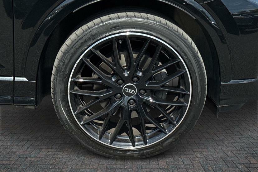 Audi Q2 35 Tfsi Black Edition S Tronic EA23FXP Black #5