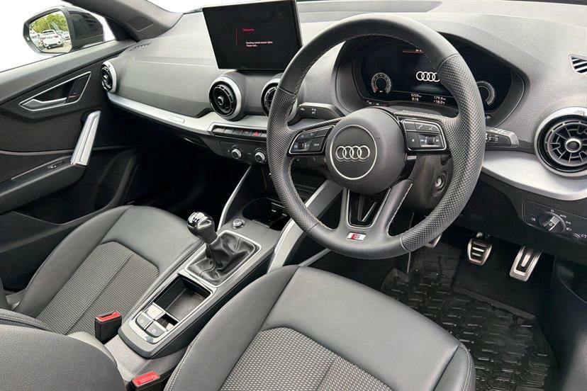 Audi Q2 30 Tfsi 116 S Line EJ75HXE Black #6