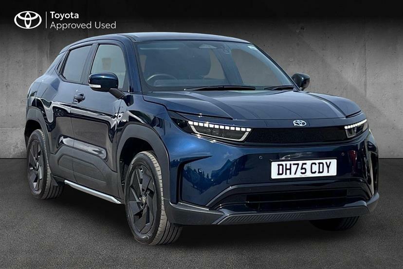 Toyota Urban Cruiser 128Kw Design 61Kwh Blue