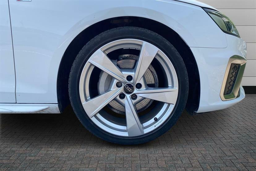 Audi A4 40 Tfsi 204 S Line S Tronic RK24MYU White #5