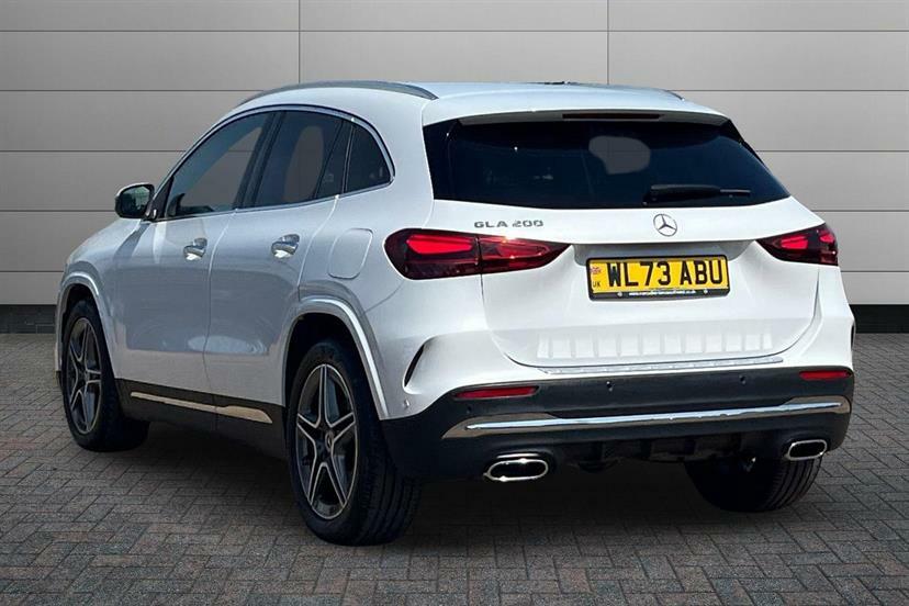 Mercedes-Benz GLA Class 200 Amg Line Premium WL73ABU White #2