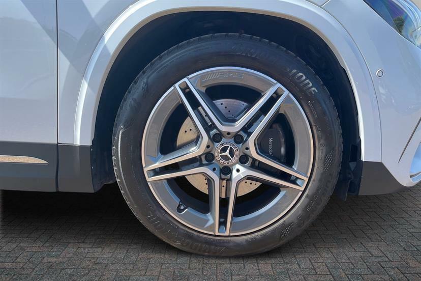 Mercedes-Benz GLA Class 200 Amg Line Premium WL73ABU White #4