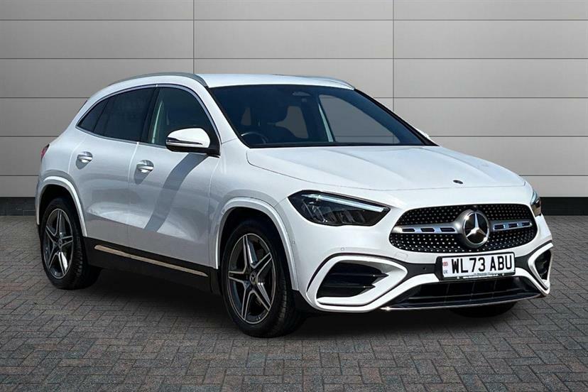 Mercedes-Benz GLA Class 200 Amg Line Premium White