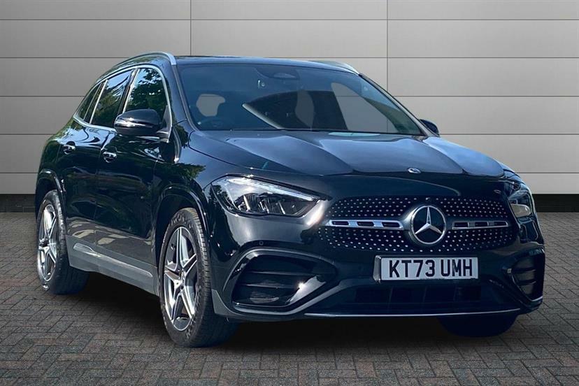 Mercedes-Benz GLA Class 200D Amg Line Premium Black